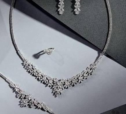 عکس سرویس طلا سفید عروس