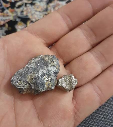 عکس سنگ های طلا