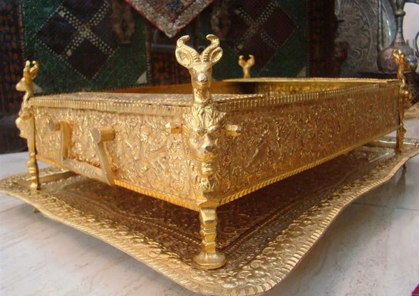 عکس سینی طلا قدیمی