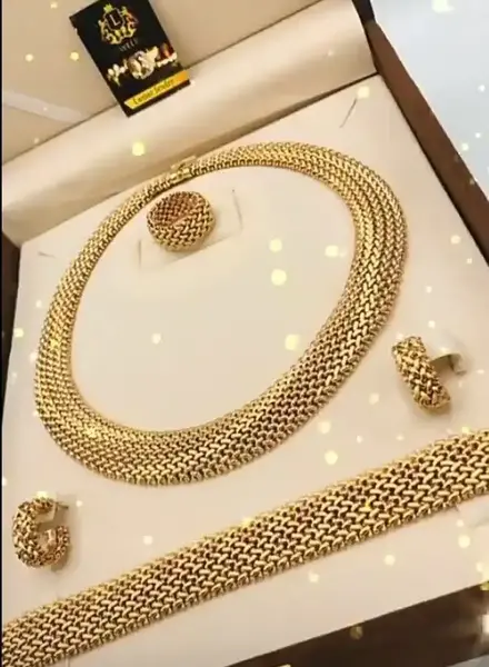 عکس سرویس طلا لوکس