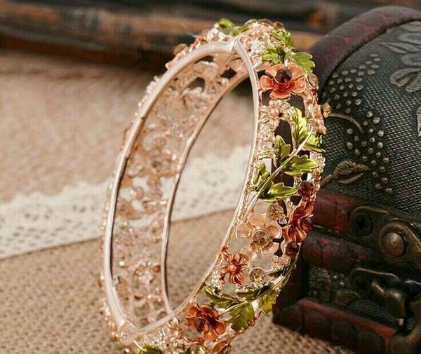عکس لباس طلا دخترانه