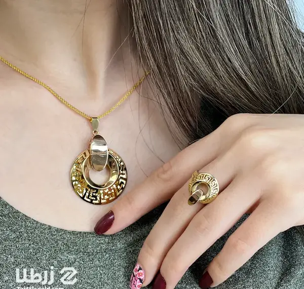 عکس نیم ست طلا ورساچه