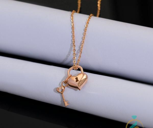 عکس گردنبند طلای دخترانه