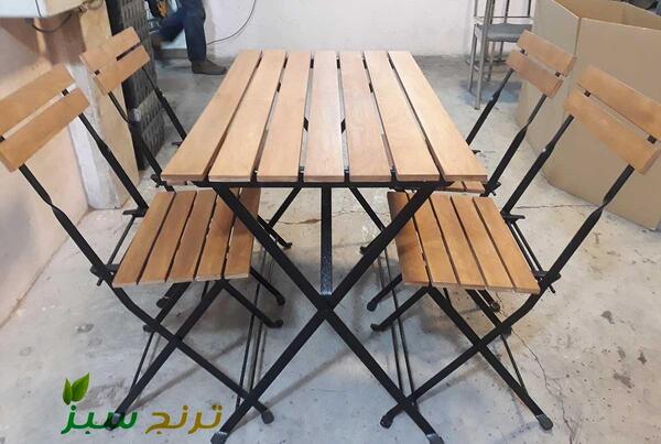 عکس صندلی چوبی ساده