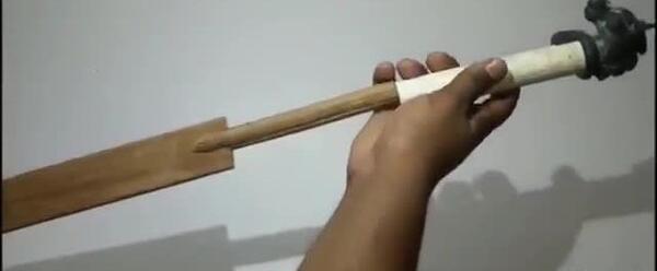 عکس شمشیر چوبی ساده