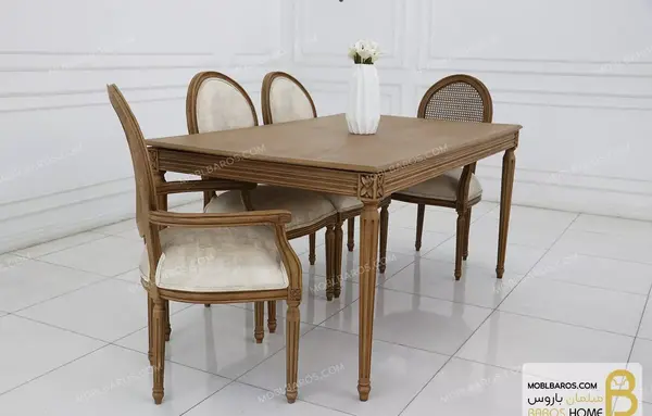 عکس میز چوبی ساده