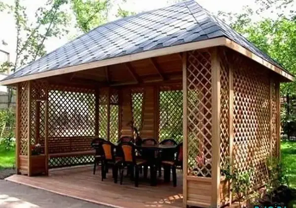 عکس آلاچیق چوبی ساده