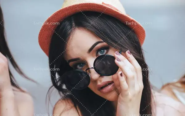عکس پرتره با عینک