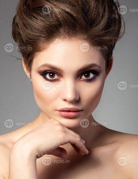 عکس پرتره از دختر زیبا