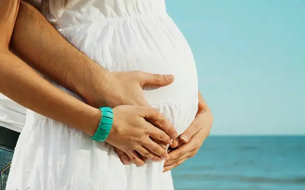 عکس بارداری با عروسک