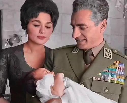 عکس از بارداری فرح پهلوی