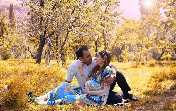 عکس بارداری تو طبیعت