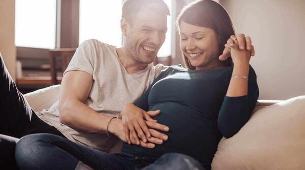 آتلیه بارداری ژست عکس بارداری خارجی