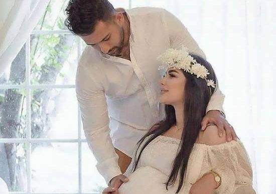 لباس آتلیه بارداری ژست عکس بارداری خارجی