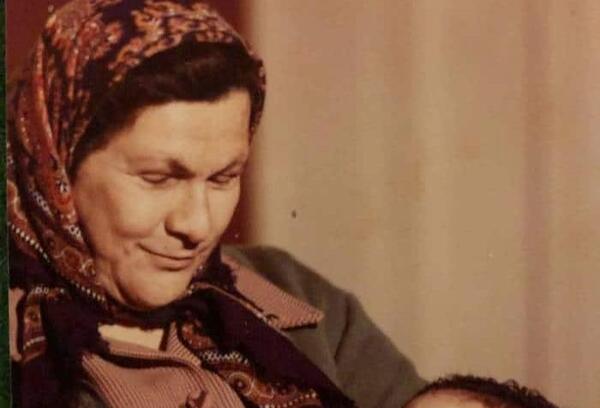 عکس بارداری ازاده صمدی