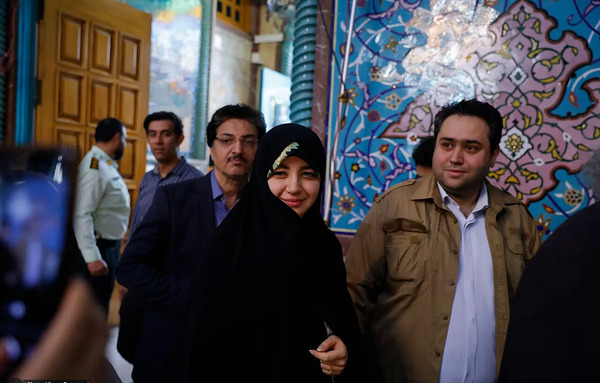 عکس همسر روحانی در سفر به ایتالیا
