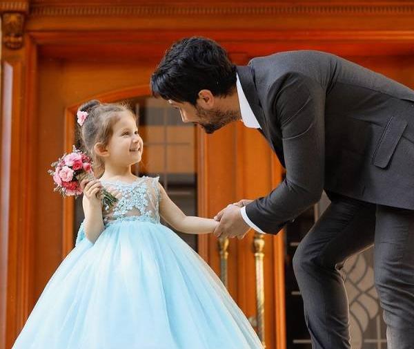 عکس همسر شاهرخ استخری قبل از عمل