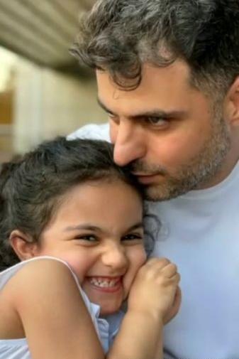 عکس همسر و فرزند علی ضیا