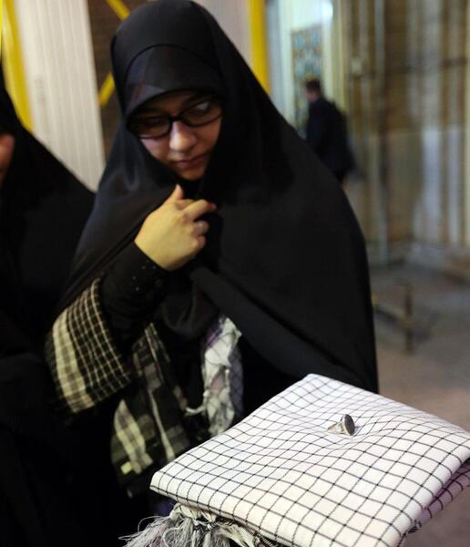 عکس همسر و فرزند شهید حججی