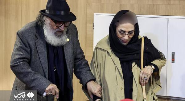عکس داريوش ارجمند و همسر و فرزندانش