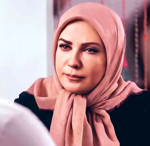 همسر لعیا زنگنه با عکس