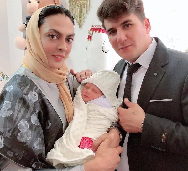 عکس همسر و فرزند گلاره عباسی