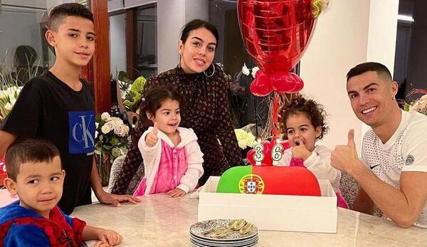 عکس همسر و فرزند کریستین رونالدو