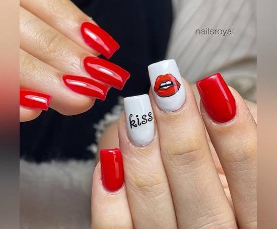 عکس کاشت ناخن قرمز ساده