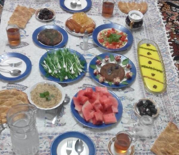 عکس از سفره افطار ماه رمضان ساده
