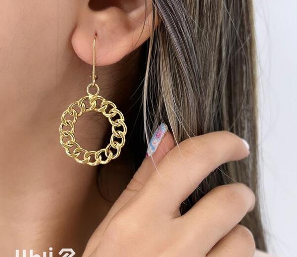 عکس گوشواره طلا کارتیه