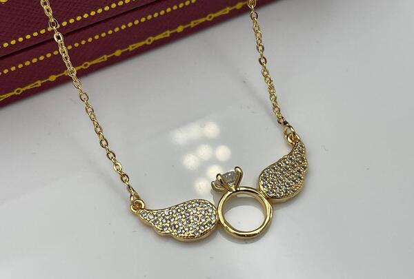 عکس گردنبند طلا بال فرشته