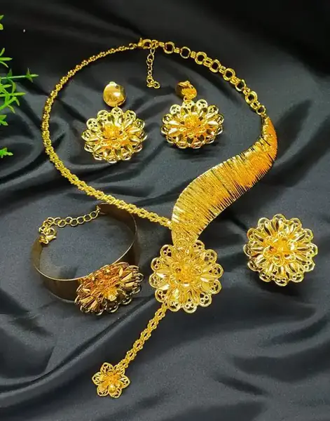 عکس سرویس طلای عربی