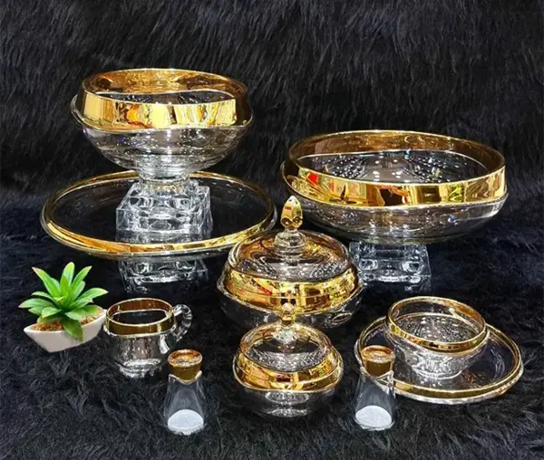عکس ظرف لب طلایی