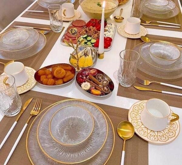 عکس ظرف لب طلایی