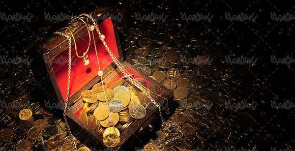 عکس صندوق پر از طلا