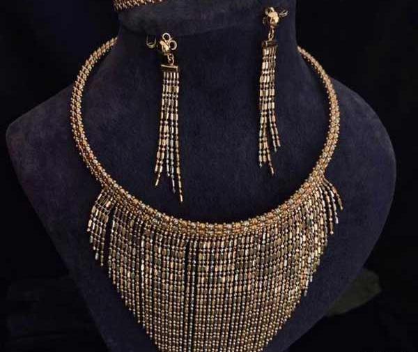 عکس سرویس طلا زرد عروس