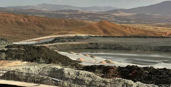 عکس کوه طلا در سیستان بلوچستان
