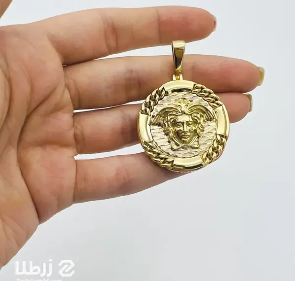 عکس پلاک طلا ورساچه