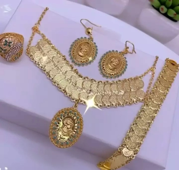 عکس سرویس طلا الیزابت