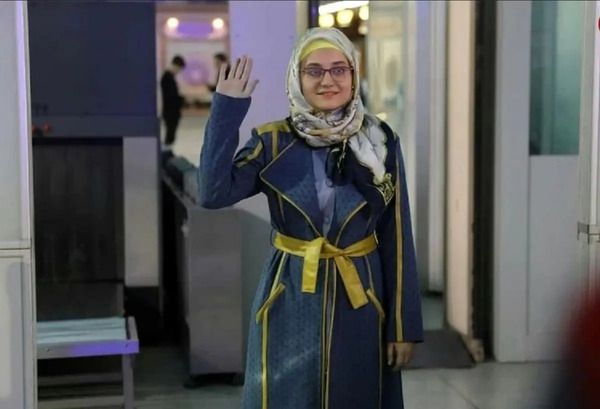 عکس مژگان در بچه مهندس ۳