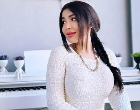 عکس نیلی افشار قبل عمل زیبایی