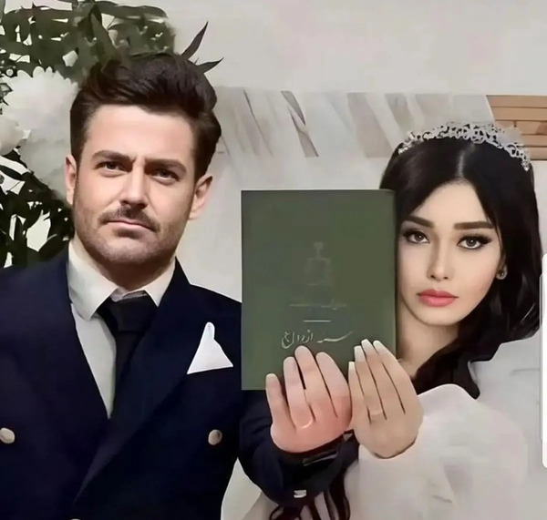 عکس بازیگر محمد رضا گلزار با همسرش