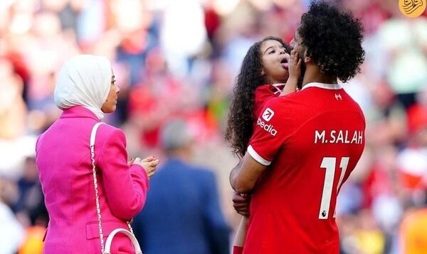 عکس محمد صلاح با همسرش