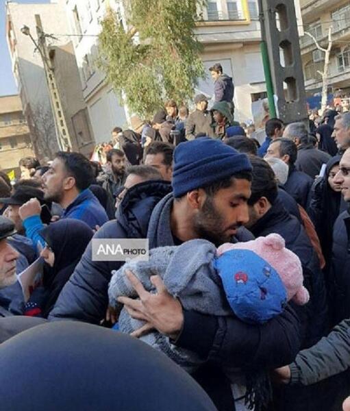 عکس محمد انصاری با همسرش