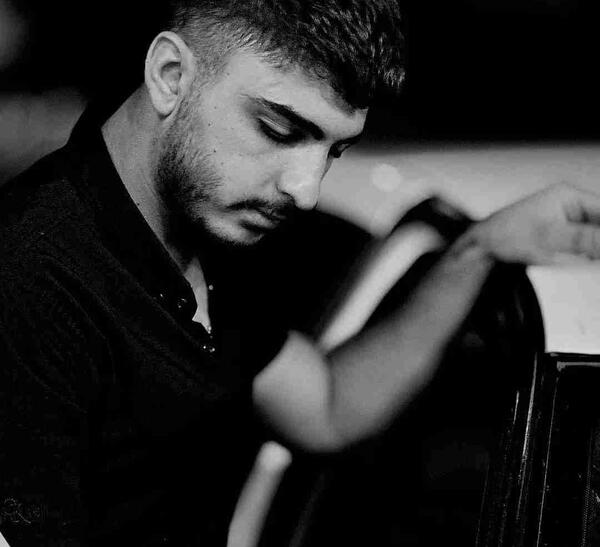 عکس محمد امین کرمزاد