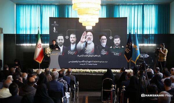عکس ابراهیم رئیسی و خواننده کوچه بازاری