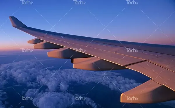 عکس بال هواپیما در اسمان