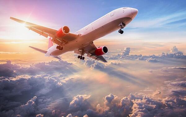 عکس بال هواپیما در اسمان