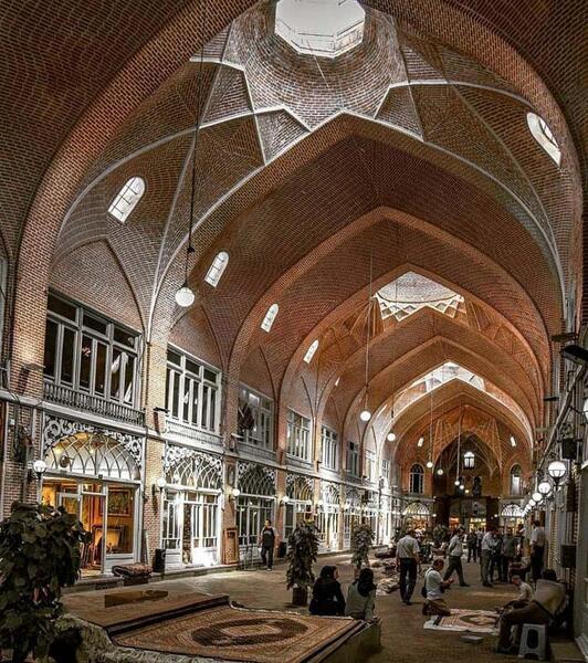 عکس هوایی از میدان ساعت تبریز