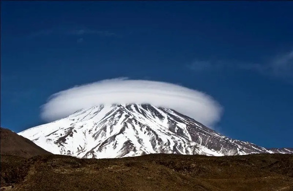 عکس هوایی از قله دماوند